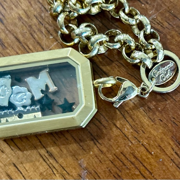 Origami Owl Gold Necklace with Mom Locket - Picture 4 of 4